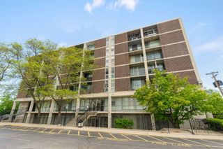 1043 S York Road 310, Bensenville, IL 60106