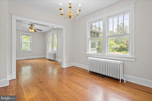 4805 CALVERT RD, College Park, MD 20740