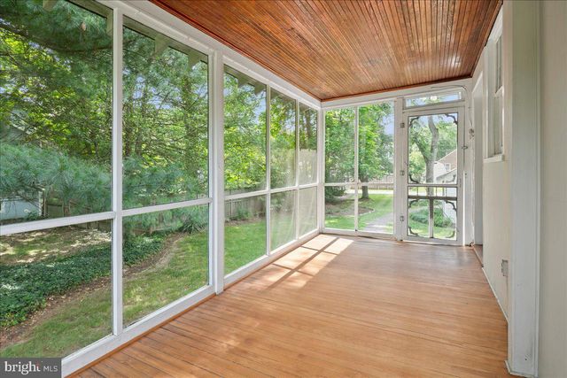 4805 CALVERT RD, College Park, MD 20740