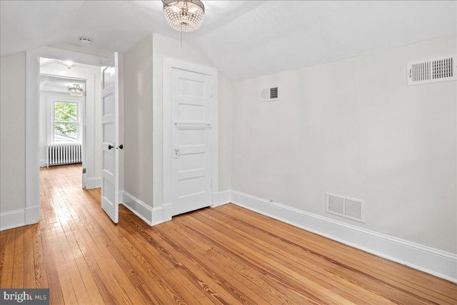 4805 CALVERT RD, College Park, MD 20740