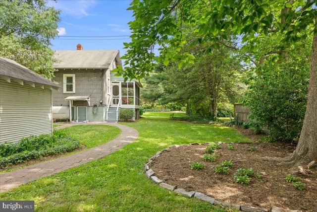 4805 CALVERT RD, College Park, MD 20740
