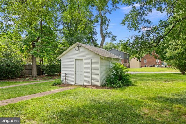 4805 CALVERT RD, College Park, MD 20740