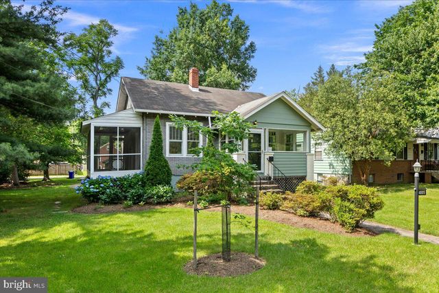4805 CALVERT RD, College Park, MD 20740