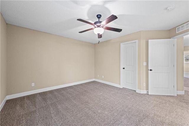 3850 NW 94th Street, Kansas City, MO 64154