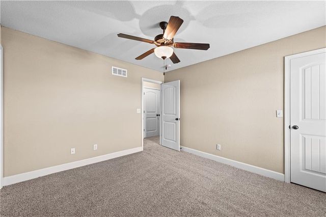 3850 NW 94th Street, Kansas City, MO 64154