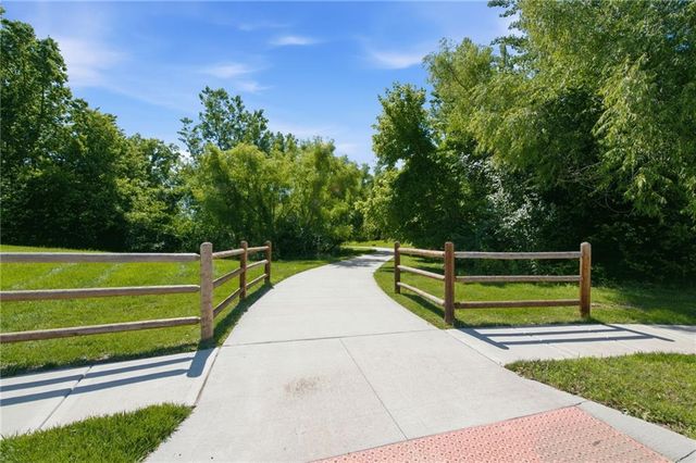 3850 NW 94th Street, Kansas City, MO 64154