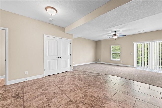 3850 NW 94th Street, Kansas City, MO 64154