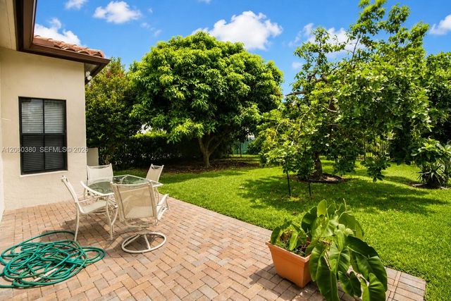 8514 NW 37th Court, Cooper City, FL 33024