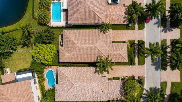8514 NW 37th Court, Cooper City, FL 33024