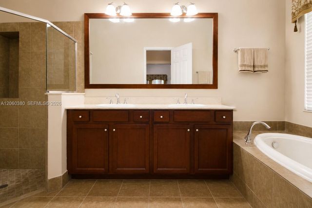 8514 NW 37th Court, Cooper City, FL 33024