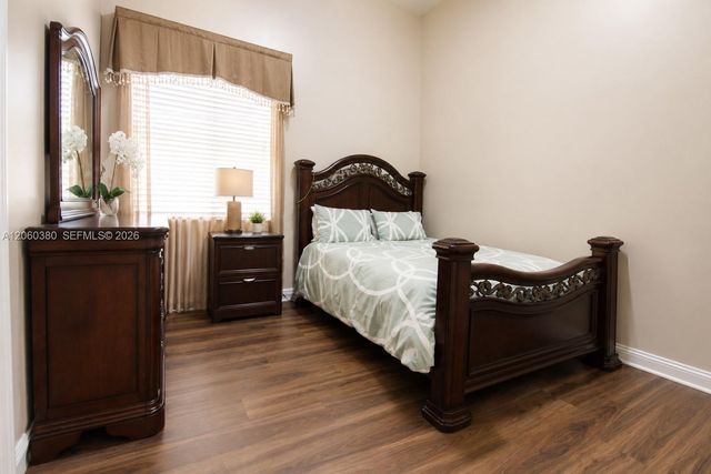 8514 NW 37th Court, Cooper City, FL 33024