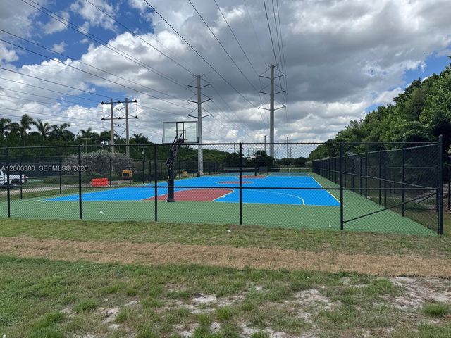 8514 NW 37th Court, Cooper City, FL 33024
