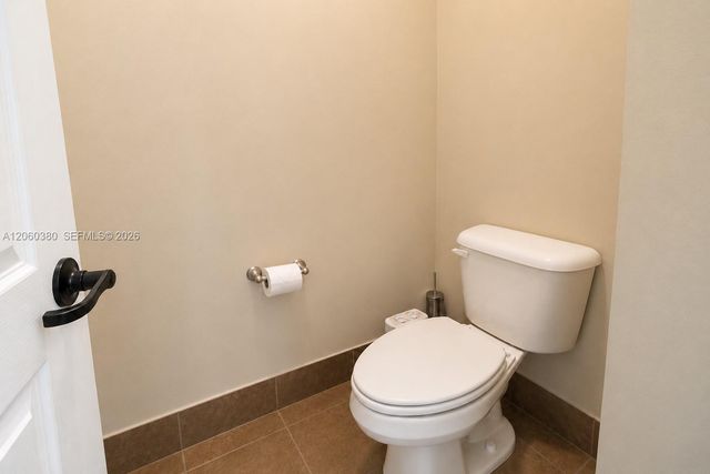 8514 NW 37th Court, Cooper City, FL 33024