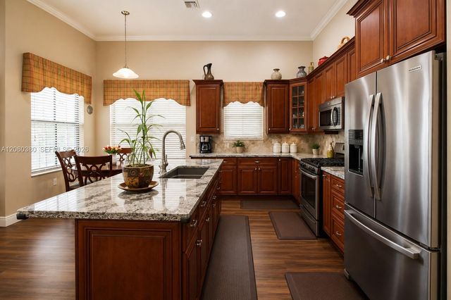 8514 NW 37th Court, Cooper City, FL 33024