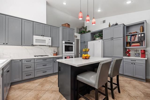 1688 Avenida Oceano, Oceanside, CA 92056