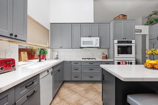 1688 Avenida Oceano, Oceanside, CA 92056