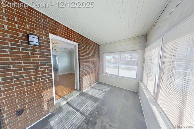 8401 W 7 Mile Road, Detroit, MI 48221