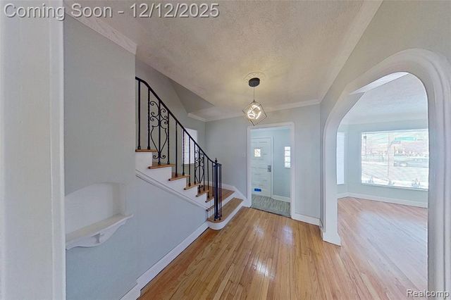 8401 W 7 Mile Road, Detroit, MI 48221