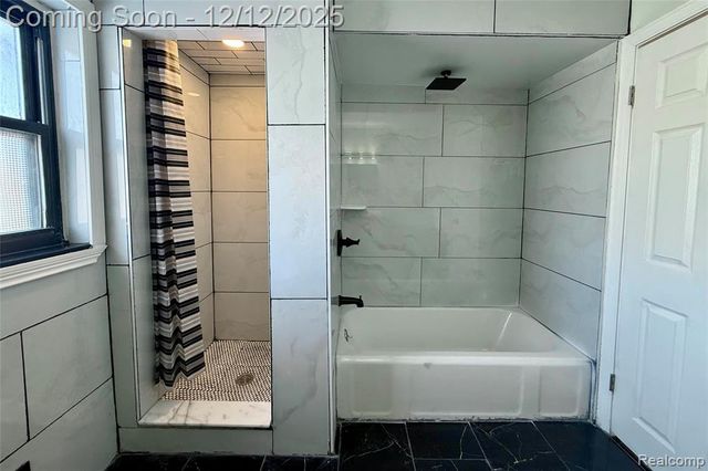 8401 W 7 Mile Road, Detroit, MI 48221