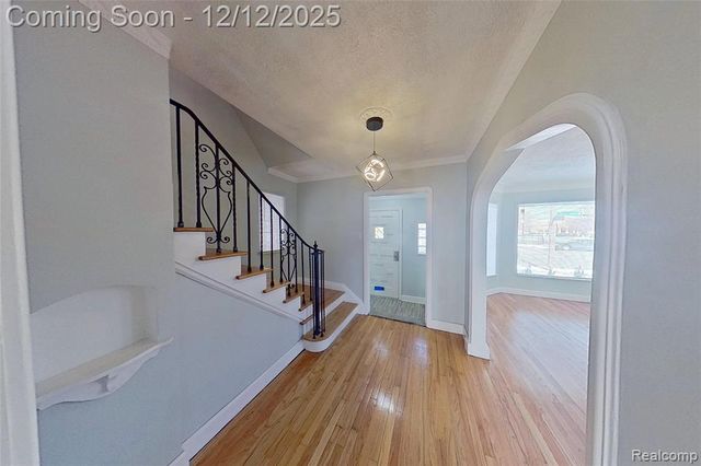 8401 W 7 Mile Road, Detroit, MI 48221