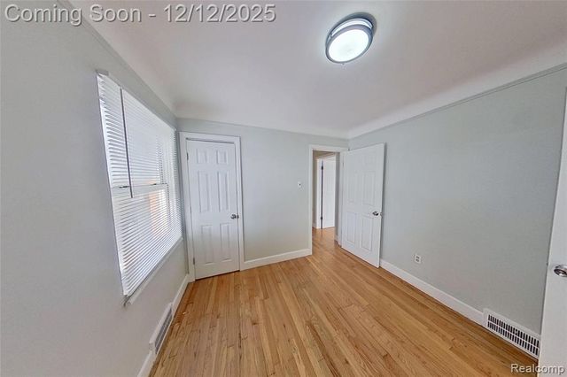 8401 W 7 Mile Road, Detroit, MI 48221