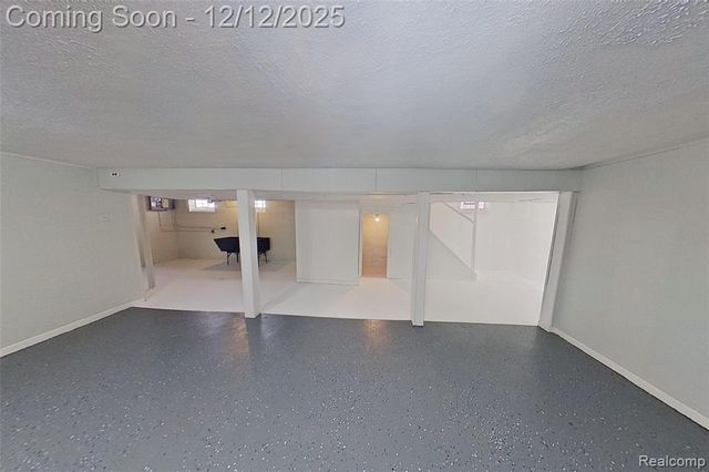 8401 W 7 Mile Road, Detroit, MI 48221