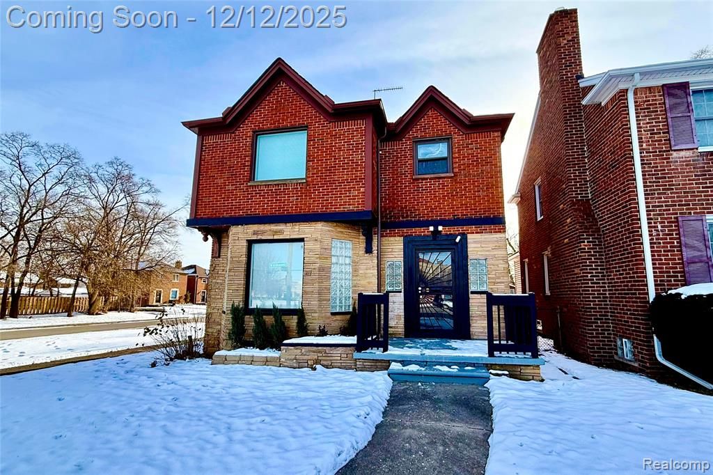 8401 W 7 Mile Road, Detroit, MI 48221