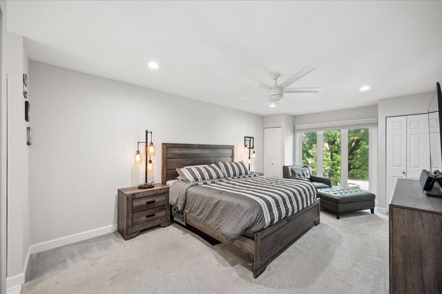 3741 Mission Hills Road 208, Northbrook, IL 60062