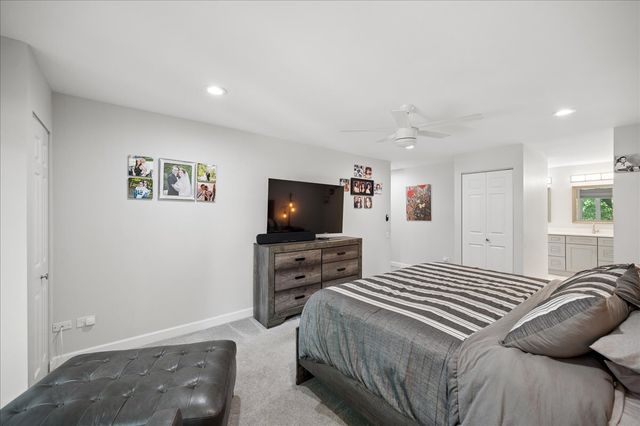 3741 Mission Hills Road 208, Northbrook, IL 60062