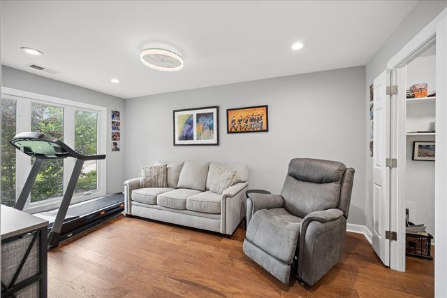 3741 Mission Hills Road 208, Northbrook, IL 60062