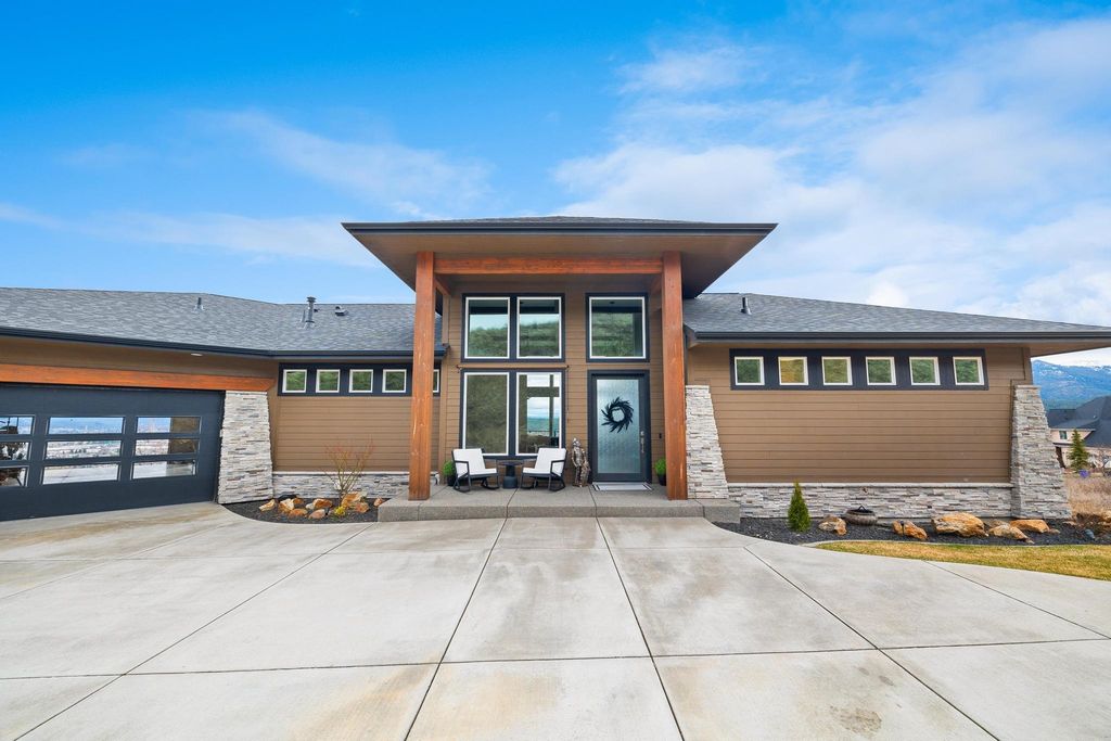 10 N Holiday Hills Dr, Liberty Lake, WA 99019