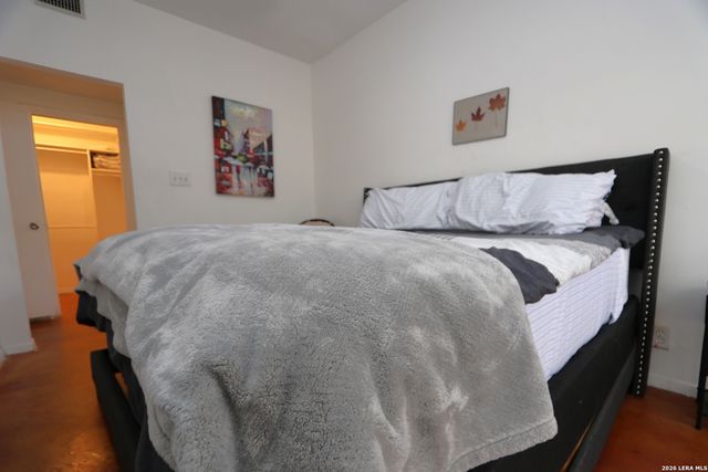 8642 Fredericksburg Rd Apt 313, San Antonio, TX 78240