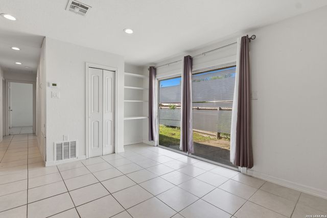 110 MAPLE VLY, San Antonio, TX 78227