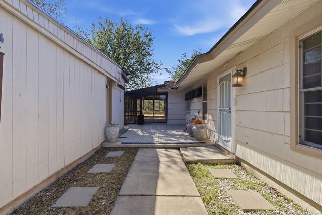 110 MAPLE VLY, San Antonio, TX 78227