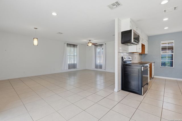 110 MAPLE VLY, San Antonio, TX 78227
