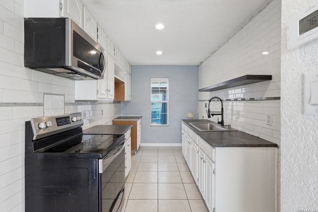 110 MAPLE VLY, San Antonio, TX 78227