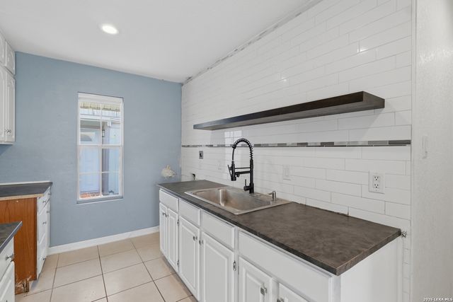 110 MAPLE VLY, San Antonio, TX 78227