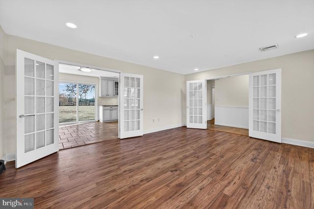 27 REEVES STATION RD, Medford, NJ 08055