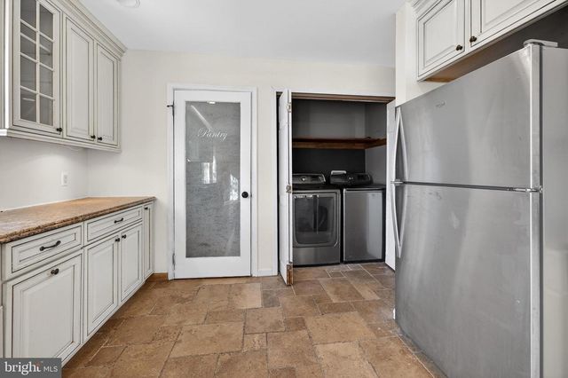 27 REEVES STATION RD, Medford, NJ 08055