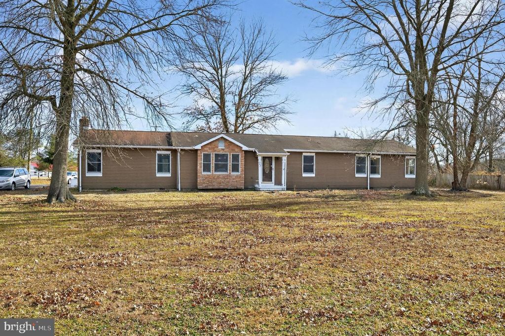 27 REEVES STATION RD, Medford, NJ 08055