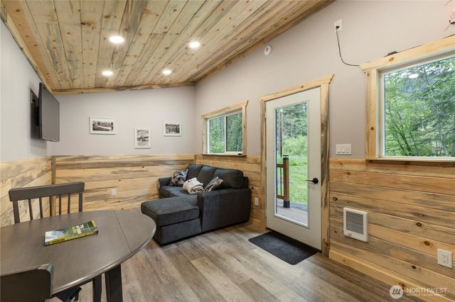 34208 343rd Avenue Ct E, Ashford, WA 98304