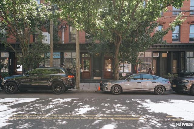 204 Washington Street 2A, Jersey City, NJ 07302