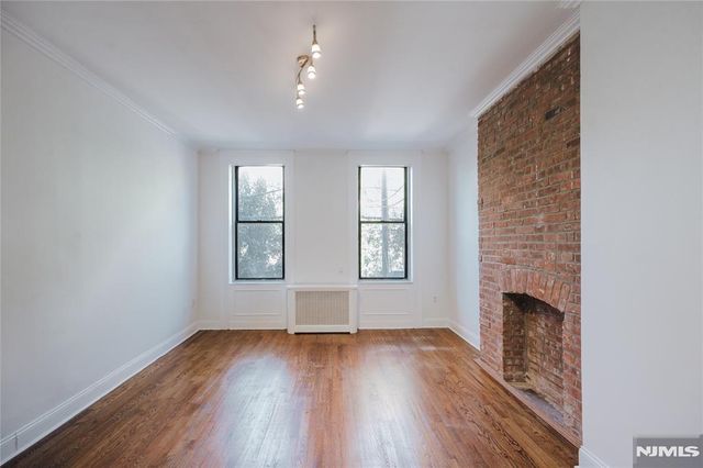 204 Washington Street 2A, Jersey City, NJ 07302