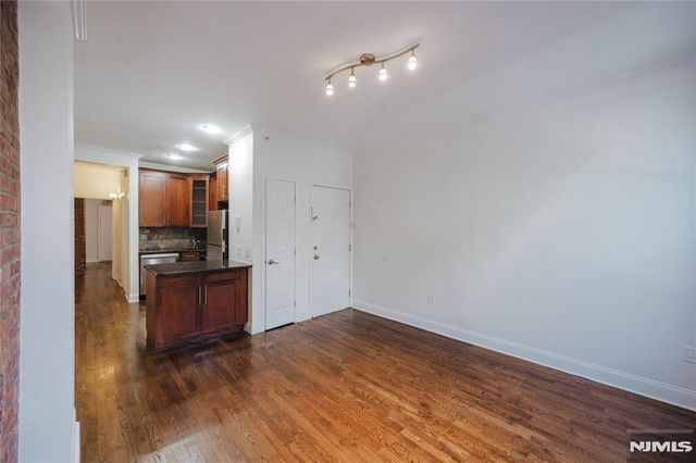 204 Washington Street 2A, Jersey City, NJ 07302