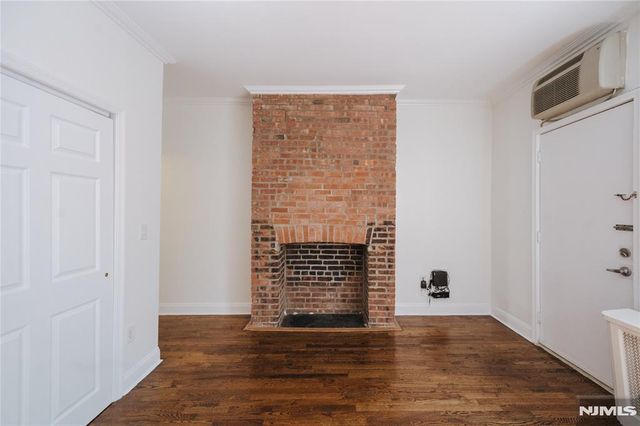 204 Washington Street 2A, Jersey City, NJ 07302