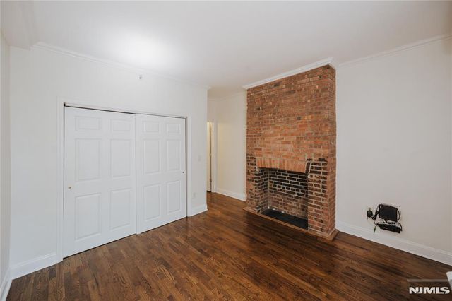 204 Washington Street 2A, Jersey City, NJ 07302