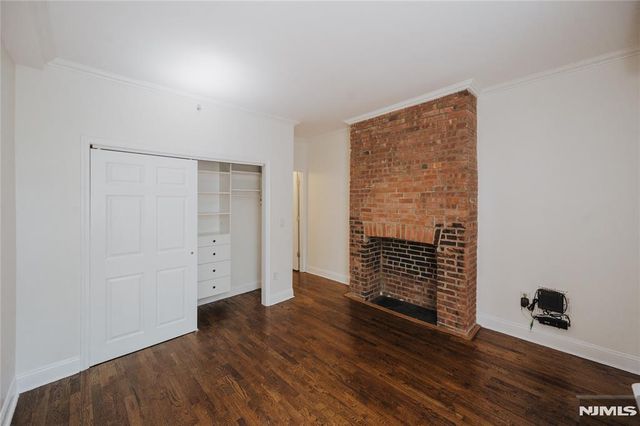 204 Washington Street 2A, Jersey City, NJ 07302