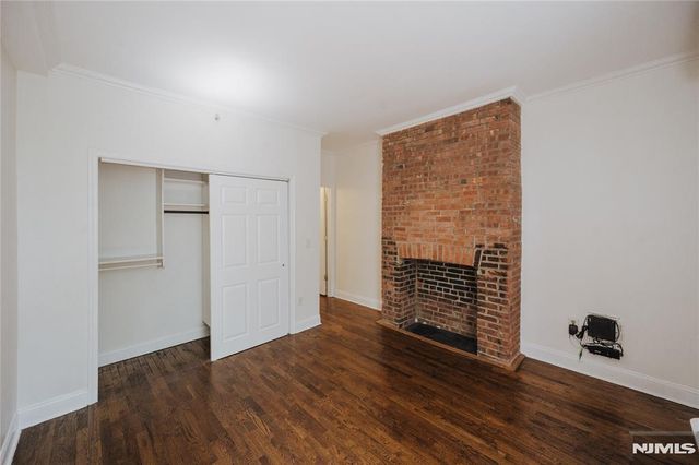 204 Washington Street 2A, Jersey City, NJ 07302