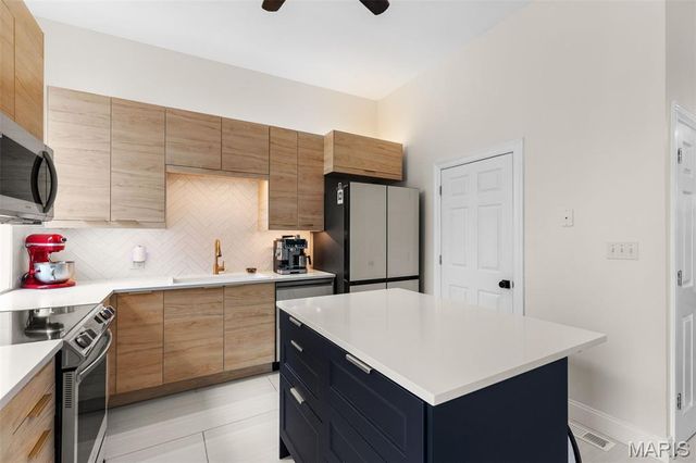 2869 Missouri Avenue, St Louis, MO 63118