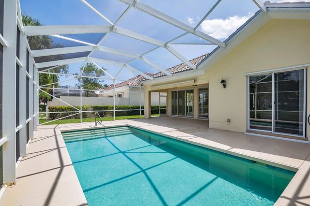 150 Euphrates Circle, Palm Beach Gardens, FL 33410